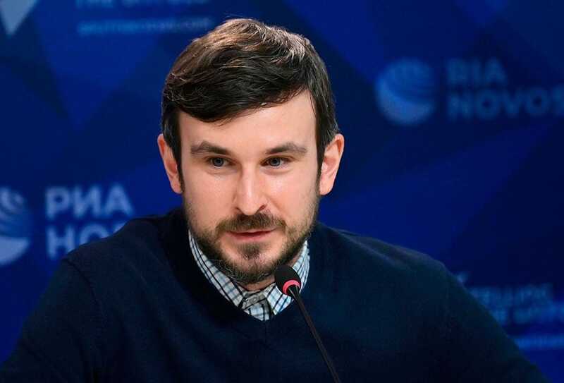Руководитель Sputnik Азербайджан вернулся в Москву после задержания в Баку